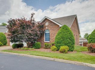 20 Oak Leaf Ct #20, Johnson City, TN 37601