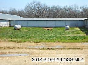 Walkway between barns