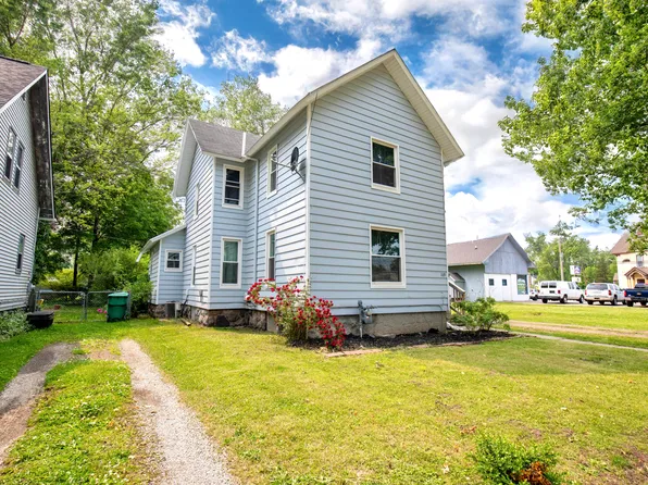 109 S Hooker Ave, Three Rivers, MI 49093