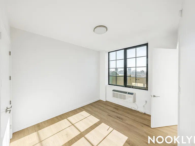 40 Bruckner Blvd #B1020 — Photo 10