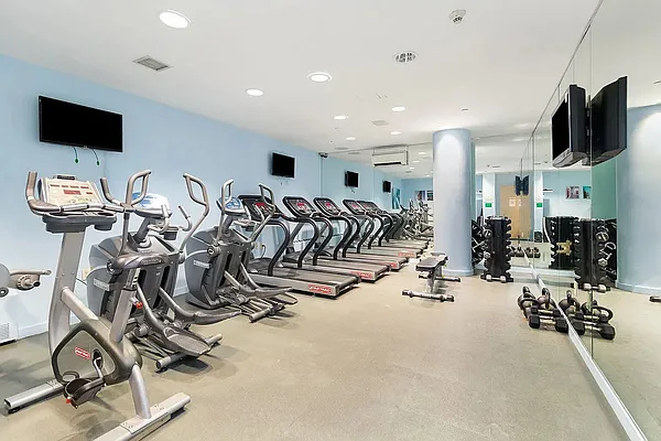 Rented by REAL New York | media 21