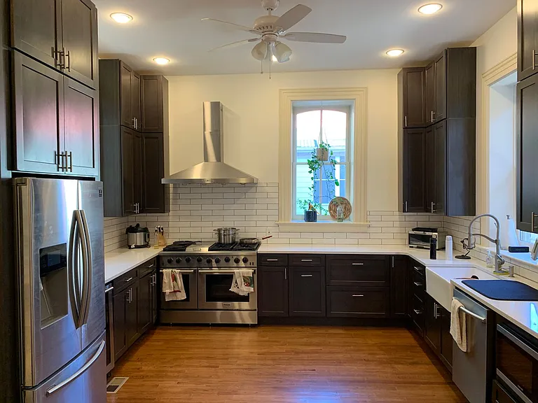 3325 Indiana Ave — Photo 8