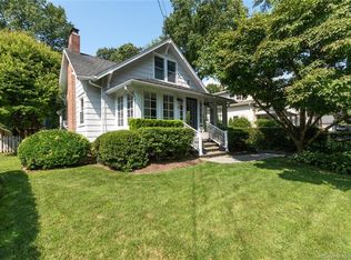 27 Lakeside Ave, Darien, CT 06820
