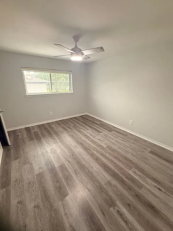 2 bed, 1.5 bath, 860 sqft, $1,745 — Photo 3