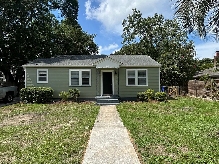 1717 Carlisle Rd — Photo 1