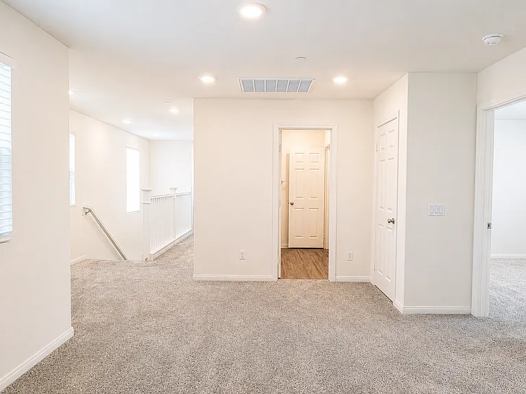 4066 E Coronado Privado — Photo 6