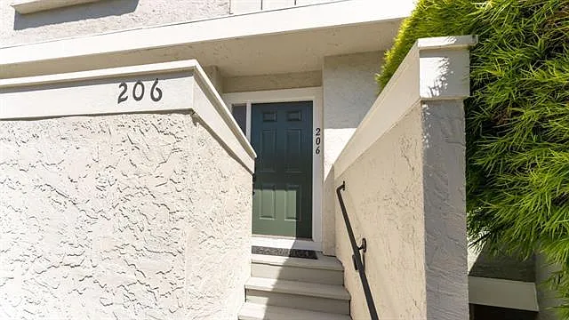 206 Michael Dr