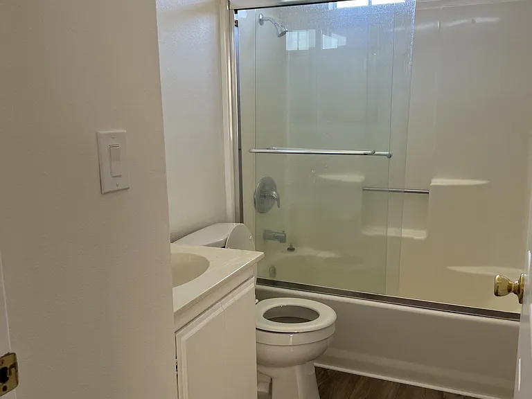 132 N Yale Ave #132 — Photo 9