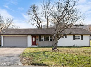 2252 Shinbone Rd, Sevierville, TN 37876