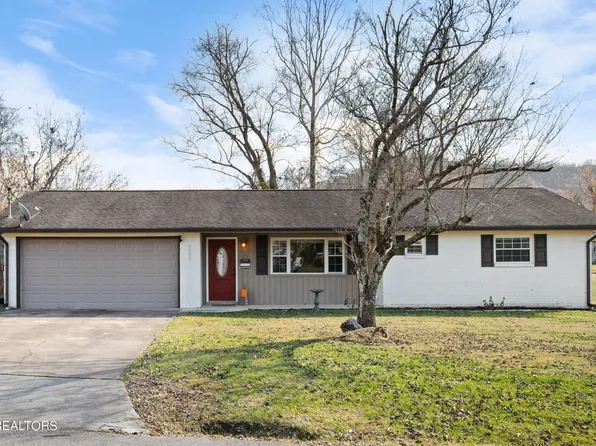 2252 Shinbone Rd, Sevierville, TN 37876