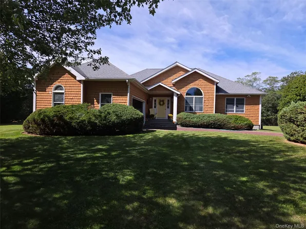 280 Marina Lane, East Marion, NY 11939