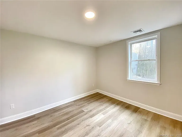 96 Cold Spring Rd #1 — Photo 5