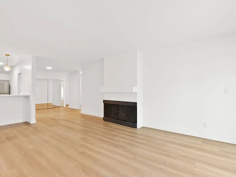 801 2nd Street — Photo 4