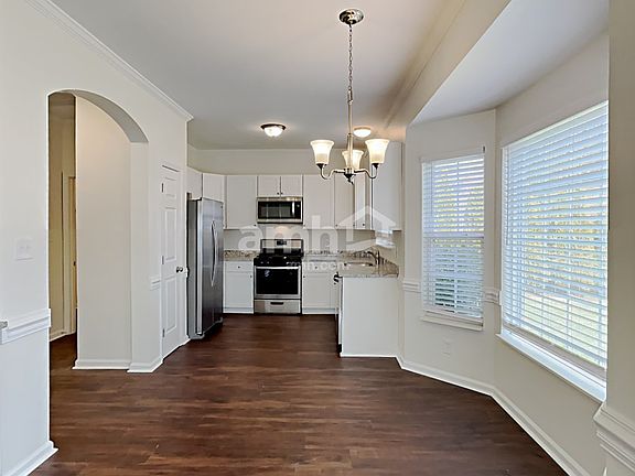 3rd image of 3806 Glen Lyon Dr