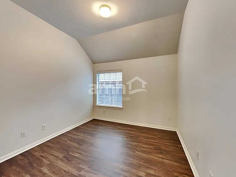 6213 Richmond Dr — Photo 16