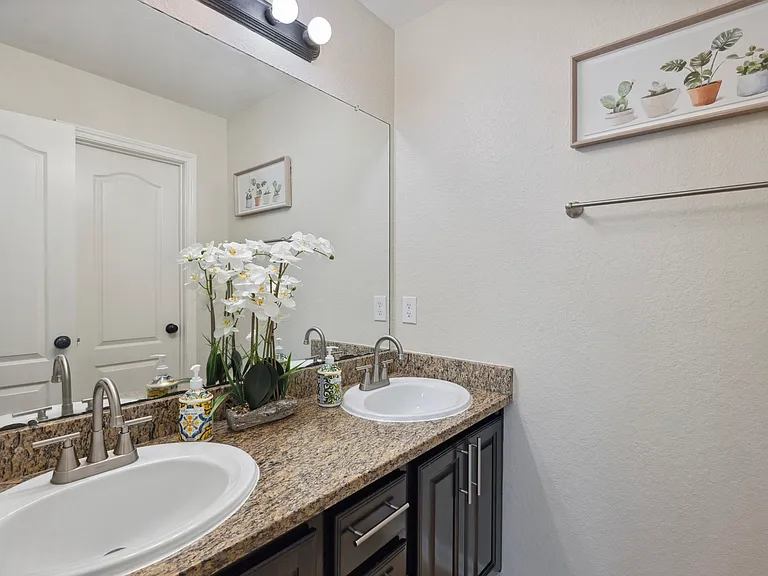 5907 Wrest Point Ct — Photo 30