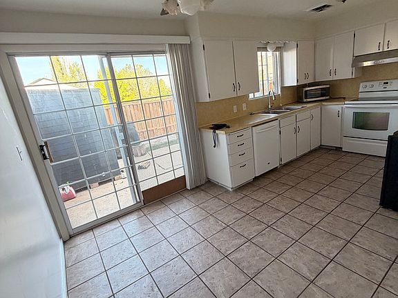 5th image of 1207 N 120 W