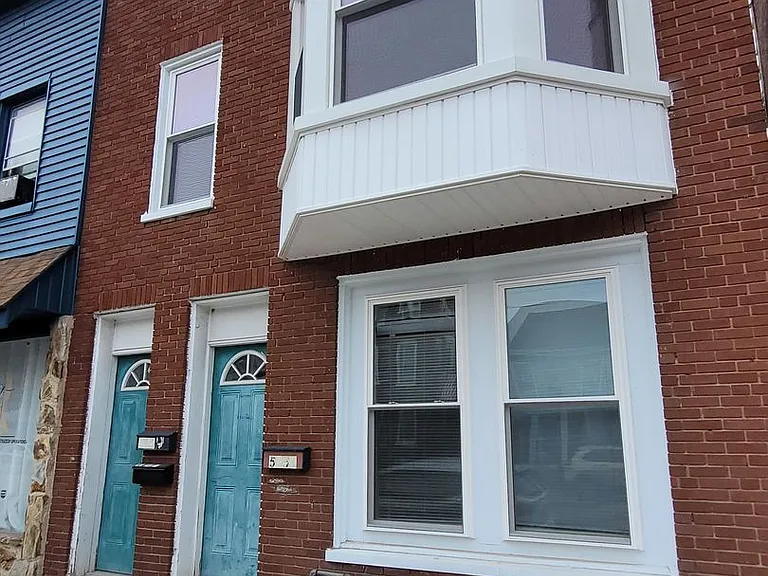 565 W Market St — Photo 24
