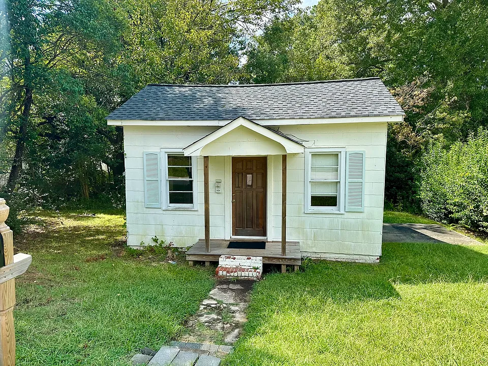 812 Nichols Rd