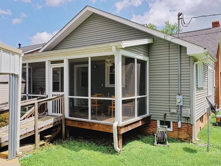 214 Hamby Ave — Photo 8