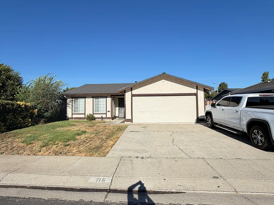 1216 Eastridge Pl