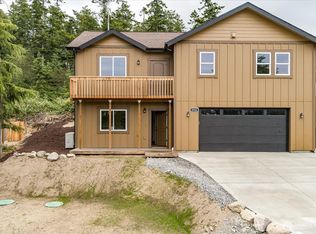 4904 Deception Cir, Oak Harbor, WA 98277