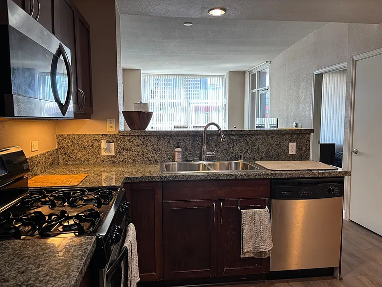530 K St #506 — Photo 13