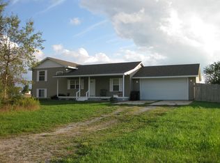 9610 Creek View Dr, Farwell, MI 48622