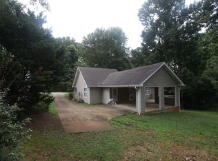 950 Stage Rd, Auburn, AL 36830