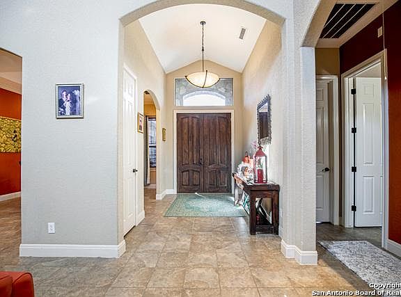 2nd image of 24918 Estancia Cir