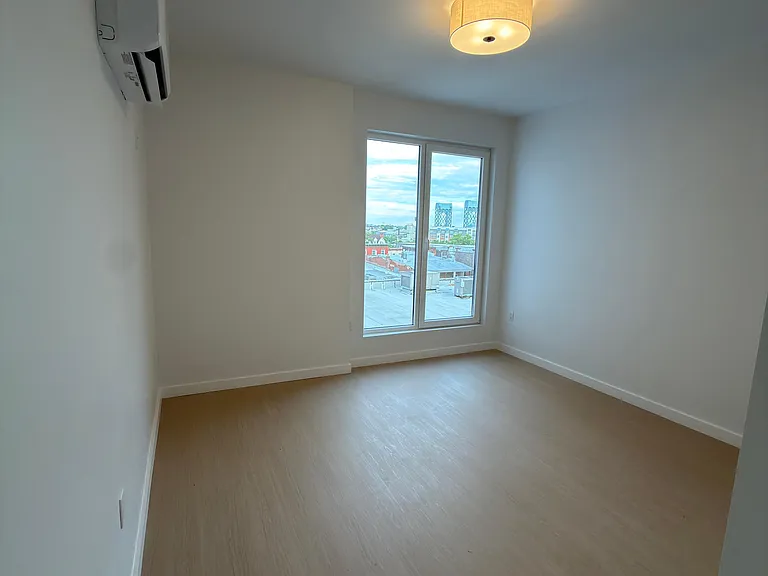 75 Webster St #4D — Photo 8