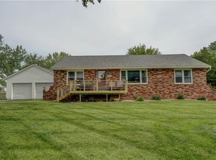 9004 E 31st St, Kansas City, MO 64129
