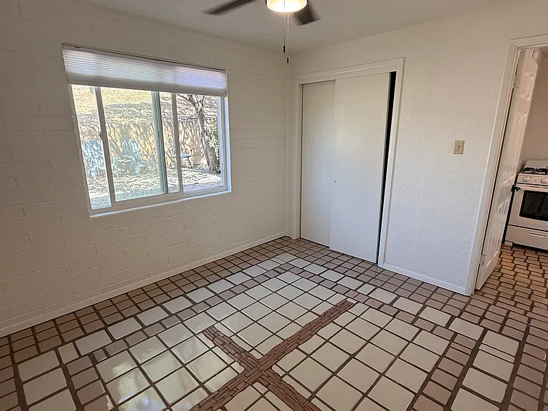 295 N Hill St #1 — Photo 11