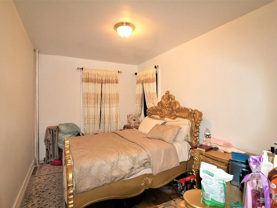 2nd image of 559 W 190th St APT 2C