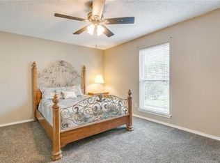 213 Hall Dr, Crowley, TX 76036
