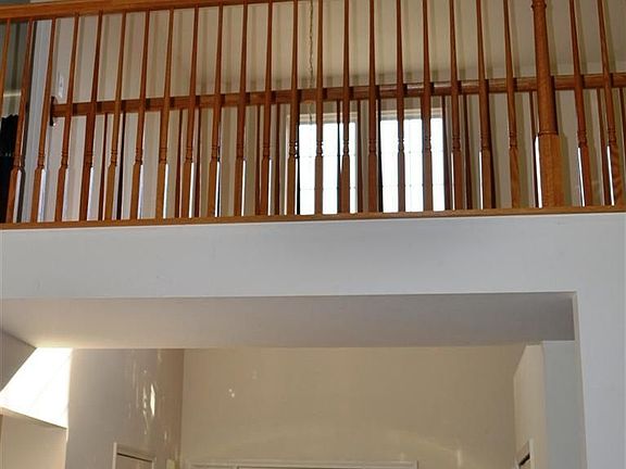 2nd image of 3250 Kilburn Park Cir