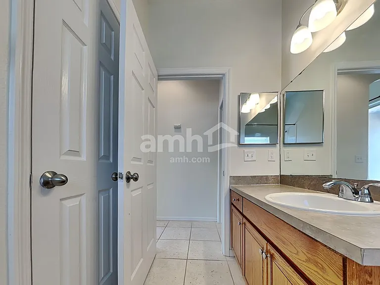 4553 Marchmont Blvd — Photo 16