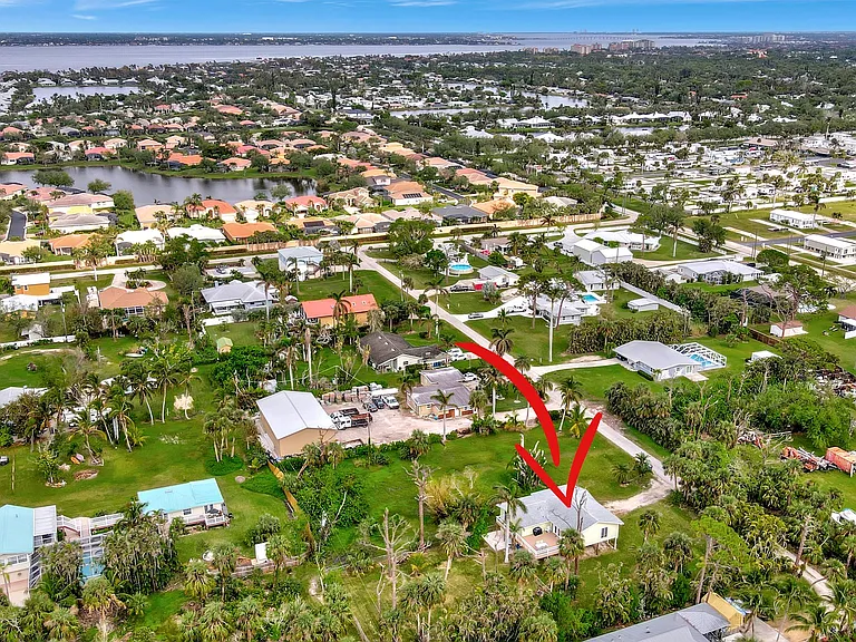 16360 N Oleander Dr — Photo 60