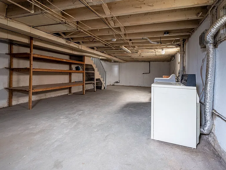 357 Holland St — Photo 17