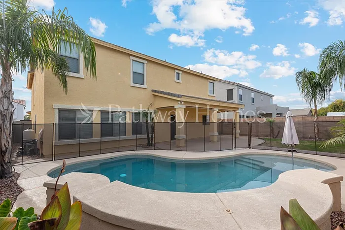 4 bed, 2.5 bath, 3318 sqft, $3,295 — Photo 2