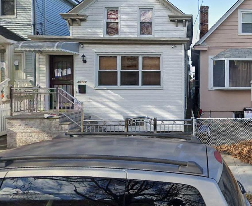 1st image of 2012 126th Street