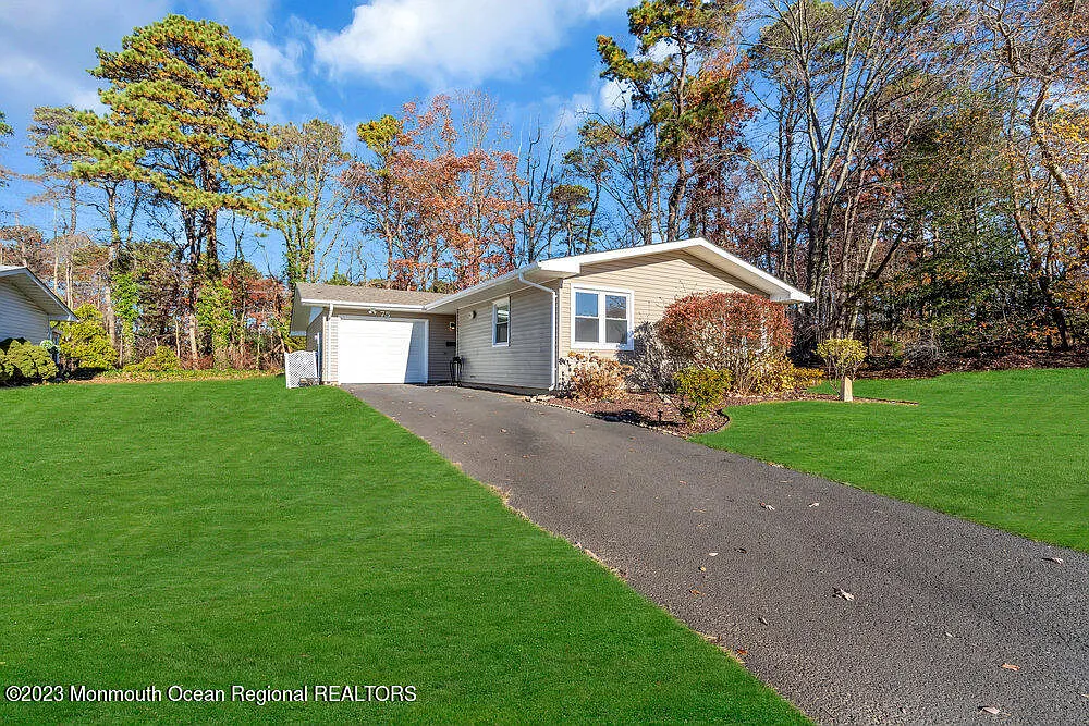 75 Markham Road photo 1