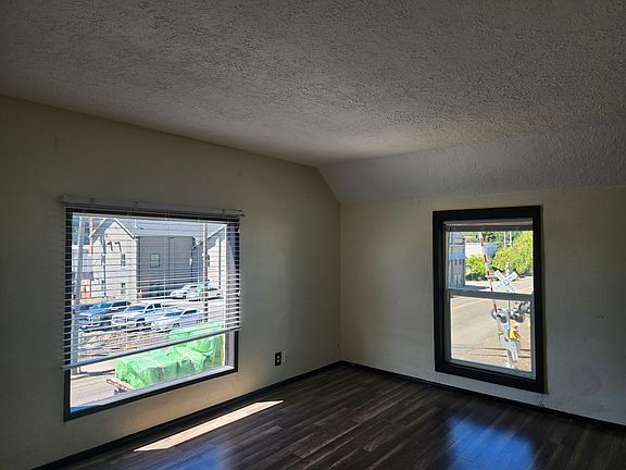 3rd image of 100 E Sherman St