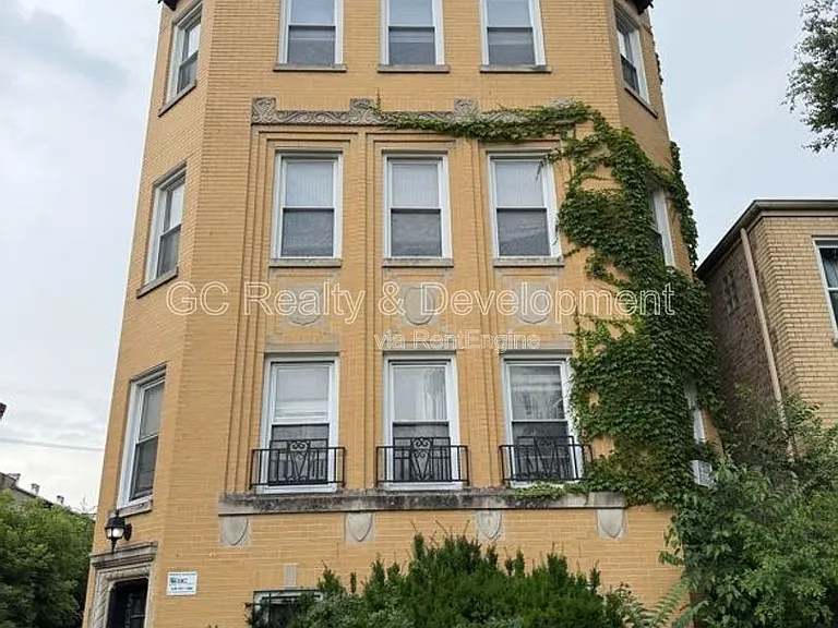 5730 N Christiana Ave #3 — Photo 1
