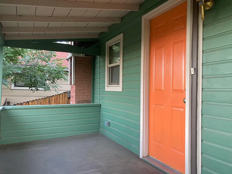 927 High Rd — Photo 2