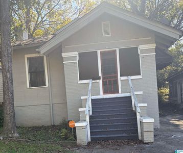 513 Lloyd Noland Pkwy, Fairfield, AL, 35064