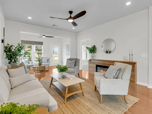 109 Harbor Point Ct, Summerville, SC 29486