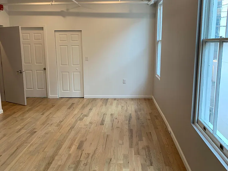 123 N High St #1-2 — Photo 8