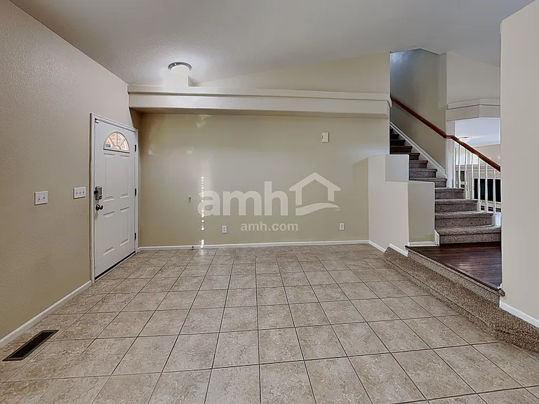 20342 E 40th Pl — Photo 4
