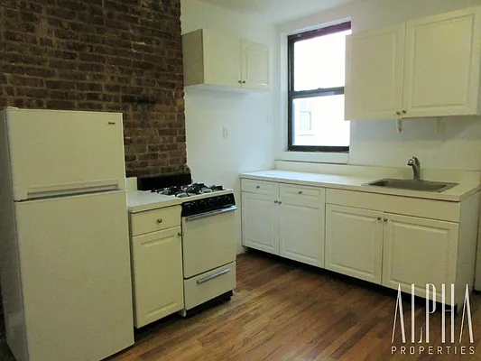 Rented by Alpha Properties NYC I LLC | media 24